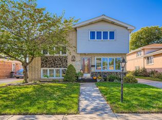 9420 Massasoit Ave, Oak Lawn, IL 60453