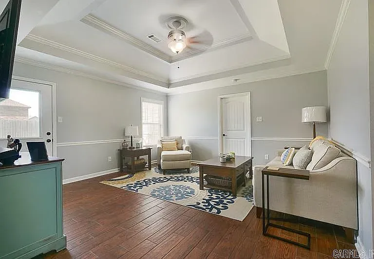 4 bed, 1560 sqft, $1,700 — Photo 2