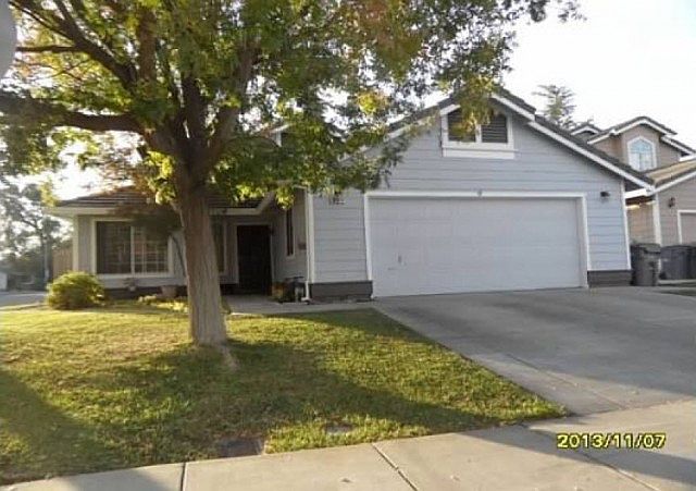 1st image of 947 Arlington Cir