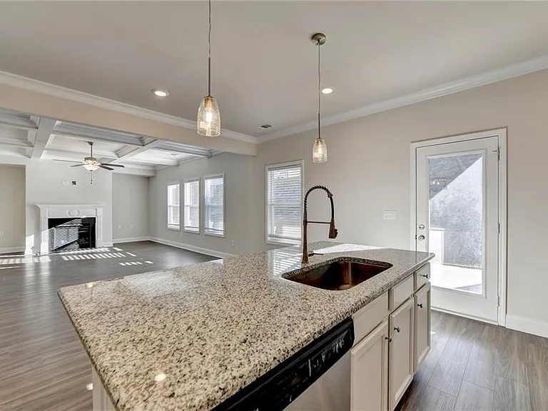 1622 Dover Creek Ln — Photo 23