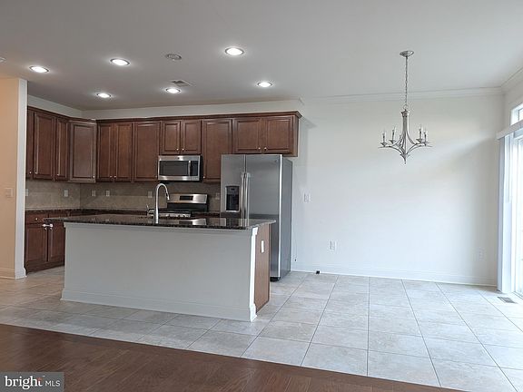2nd image of 68 Autumn Ln