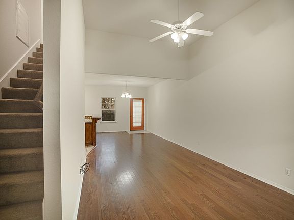 3rd image of 3606 Deerfield Blvd #2
