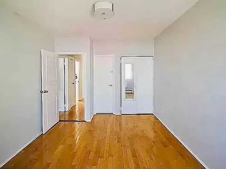 1170 Madison St #2 — Photo 4