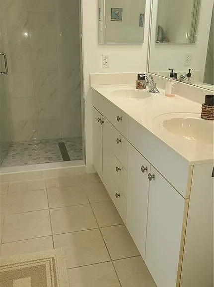 445 Robin Hood Cir #201 — Photo 19