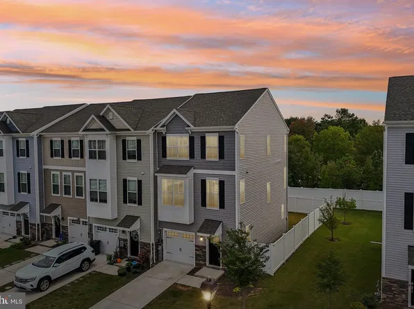 1455 Hudson View Rd, Essex, MD 21221
