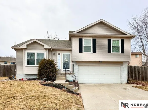 3110 Jason Cir, Bellevue, NE 68123