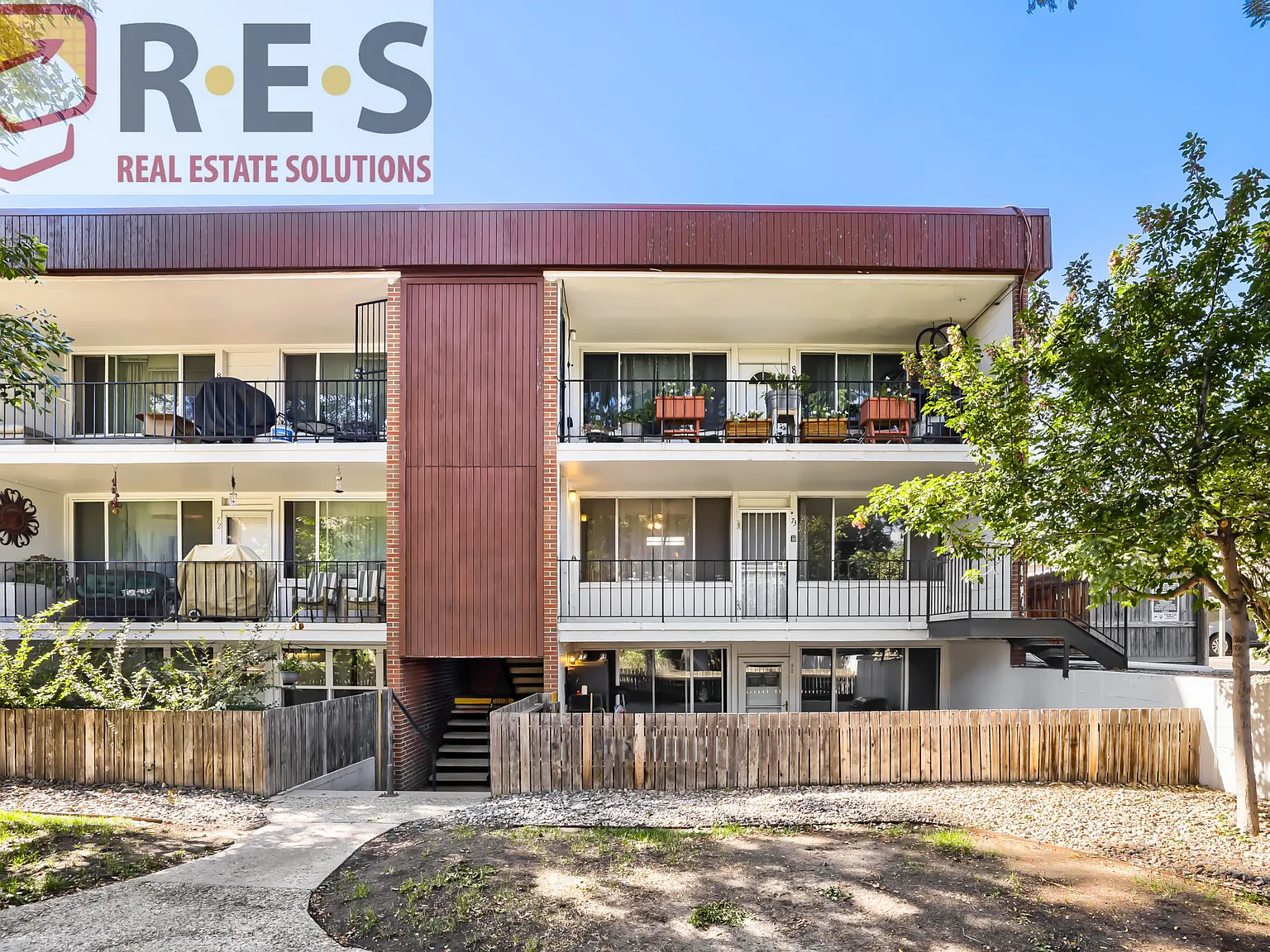 2 bed, 800 sqft, $1,381 — Photo 1