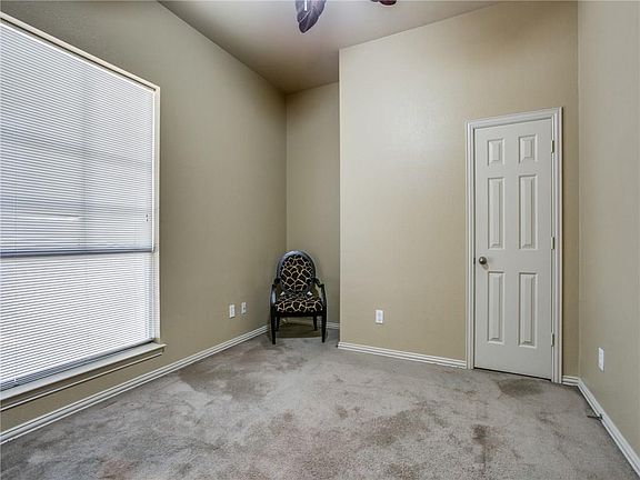 5th image of 1022 Hollow Creek Dr