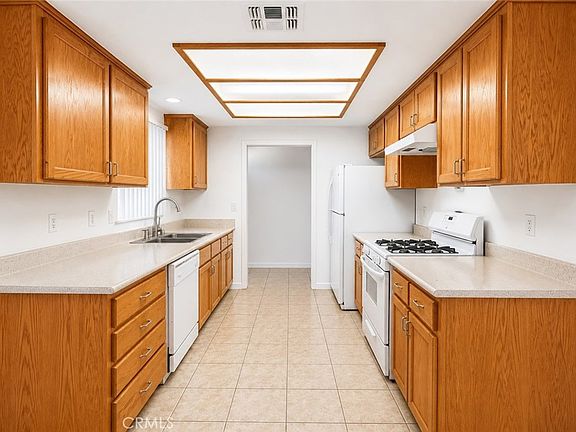 5th image of 6851 Conejo Ave