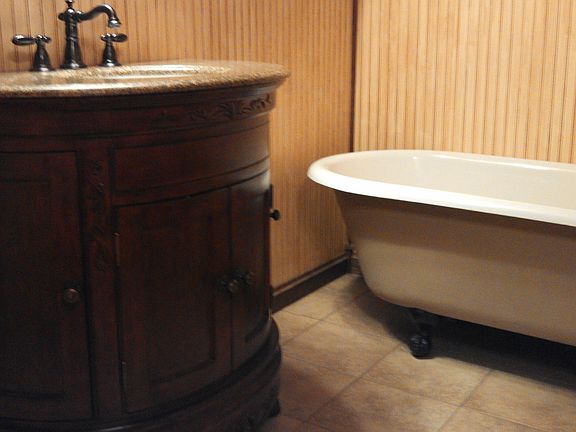 full bath with shower