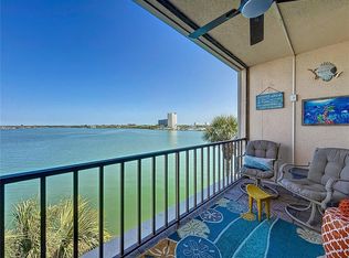 7665 Sun Island Dr S APT 401, South Pasadena, FL 33707