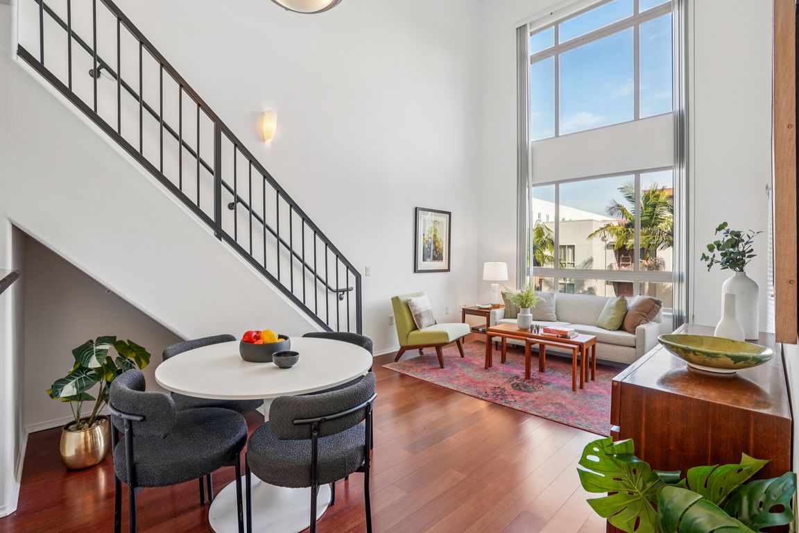 S Alameda St-S0311-011.jpg