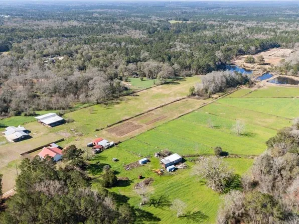 13151 Roberts Rd, Chunchula, AL 36521