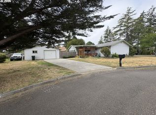 2320 20th St, Florence, OR 97439