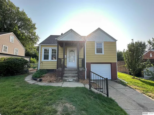2139 S 62nd St, Omaha, NE 68106