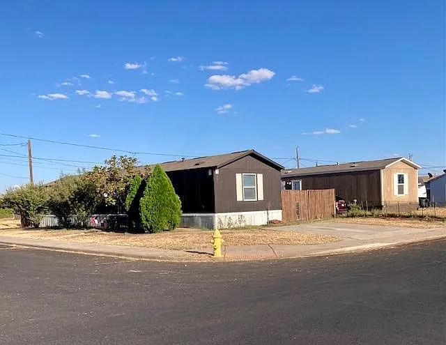 3 bed, 1316 sqft, $1,600 — Photo 3