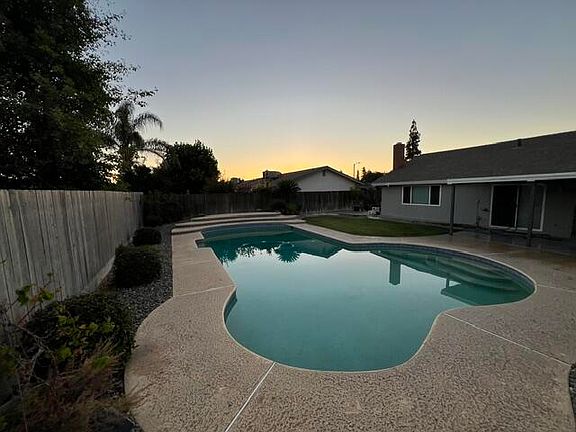 4th image of 3533 W Whitendale Avenue