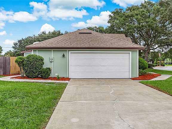 5th image of 1923 Sterling Ln