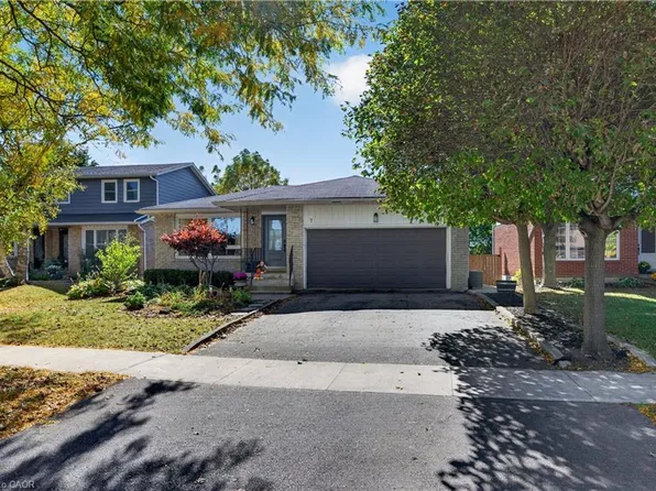 7 Fern Ave, Hamilton, ON L0R 2H0