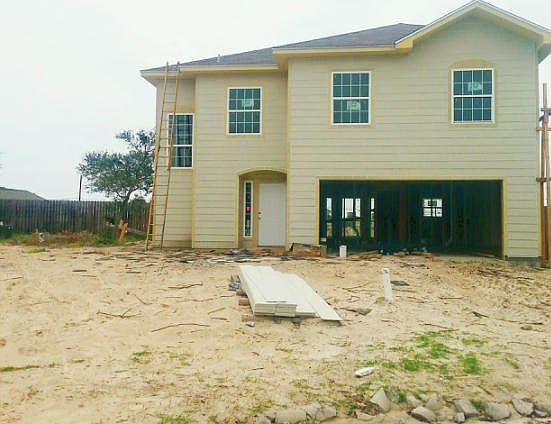 1st image of 2229 Oak Crest St
