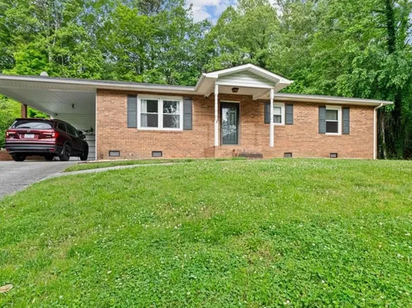 1755 Madison Ave, Mount Airy, NC 27030