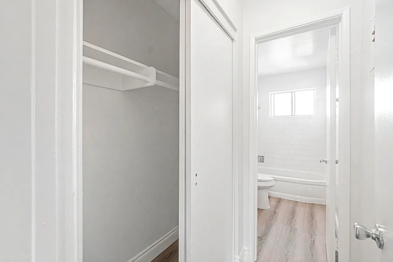 Studio, 295 sqft, $1,695 — Photo 3
