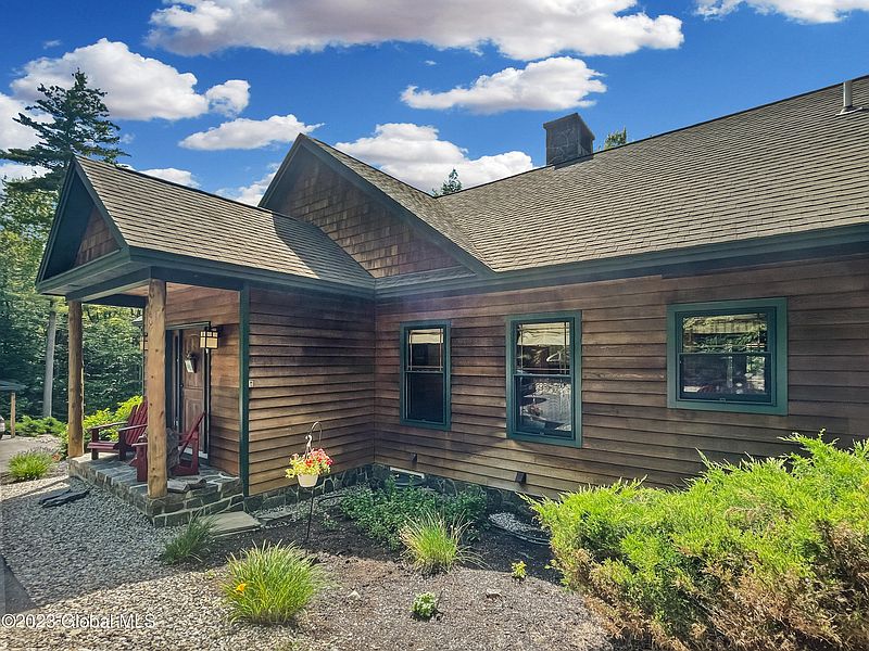 3rd image of 43 Deer Creek Road