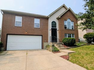 2721 Berwood Ln, Hebron, KY 41048