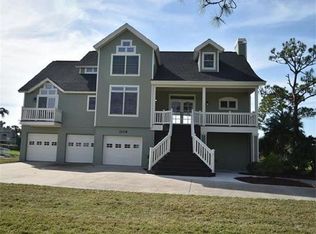 2108 Otter Ct, Tarpon Springs, FL 34689