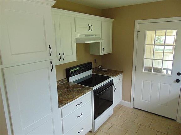 4th image of 3344 Sheila Cir