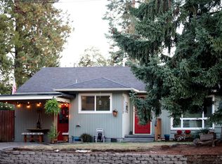 225 W Fairfield St, Gladstone, OR 97027