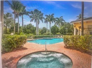 552 NW 39th Cir, Boca Raton, FL 33431