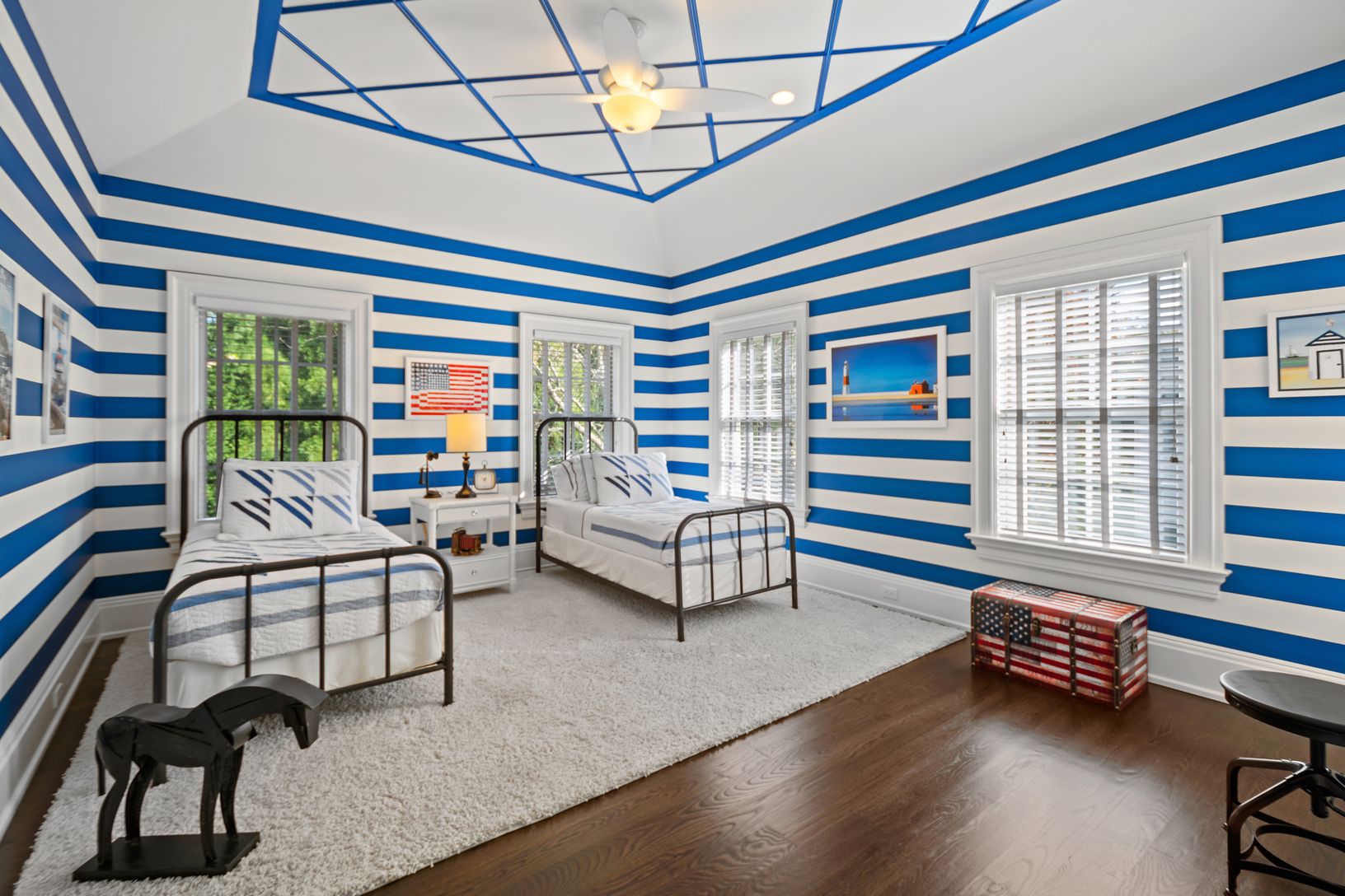  Second floor twins guest suite