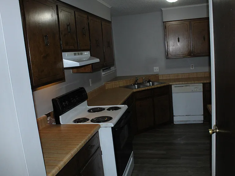 446 Pheasant Run Dr — Photo 21