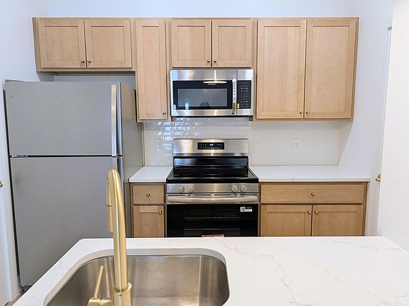 3rd image of 5900 Fort Ave #2
