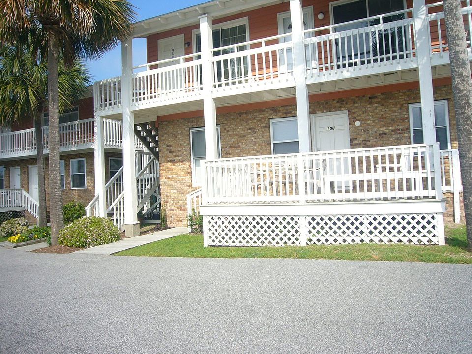 Unit 106, Ocean Inn with deck on ocean side