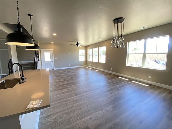 3rd image of 2365 Golden Apple Dr