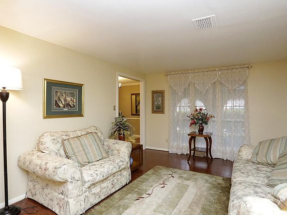 4th image of 11714 Jaycreek Dr