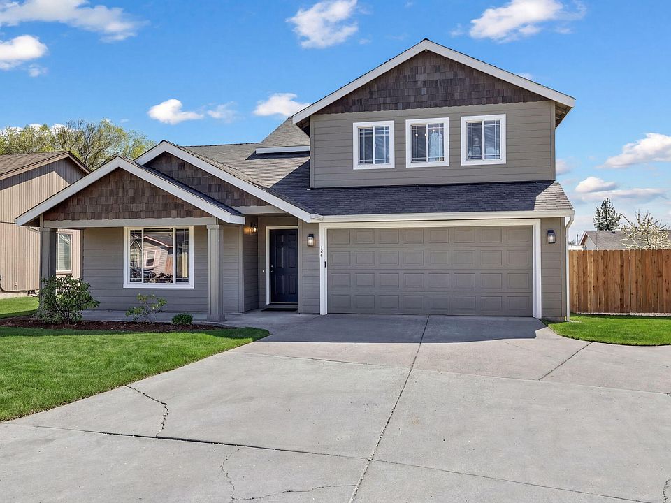 1st image of 628 NW Green Forest Cir