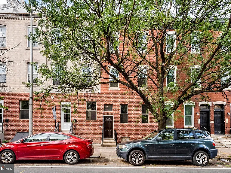 1933 Christian St #24 — Photo 8