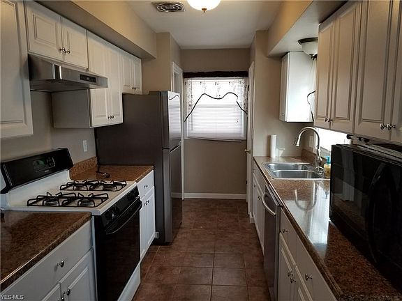 5th image of 1828 Lynn Mar Ave
