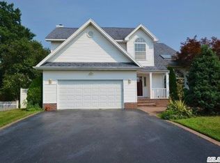 7 Tecumseh Ct, Commack, NY 11725
