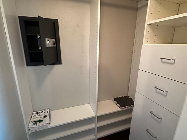 10444 N 69th St APT 201