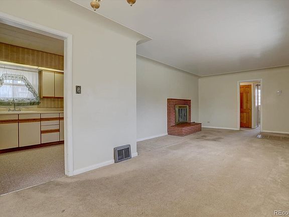 5th image of 939 E Wesley Ave