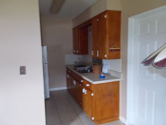 5th image of 905 Sabrina Dr