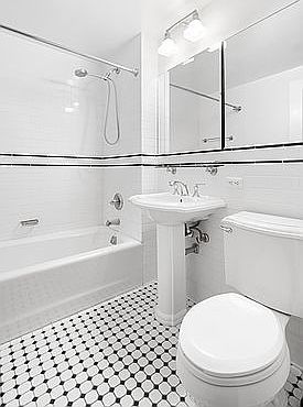 5th image of 300 W 135th St APT 5V