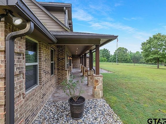 3rd image of 1408 Pine Wilderness Dr