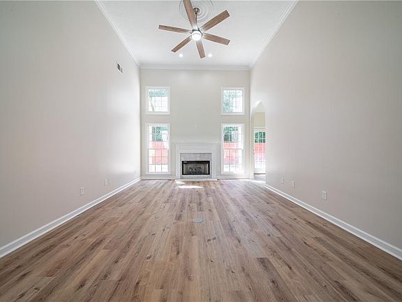 3rd image of 1707 Magnolia Pl