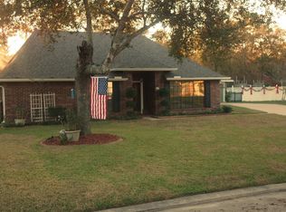 5 Finetta Ln, Alvin, TX 77511