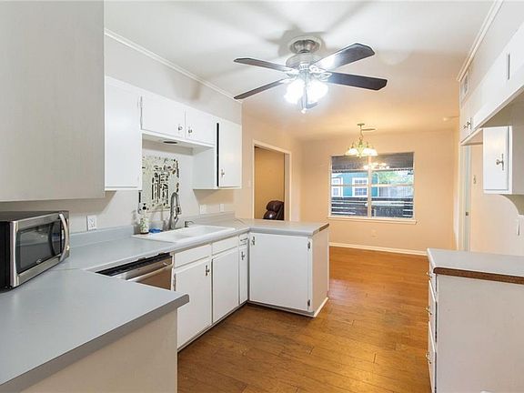 5th image of 5432 Woodway Dr